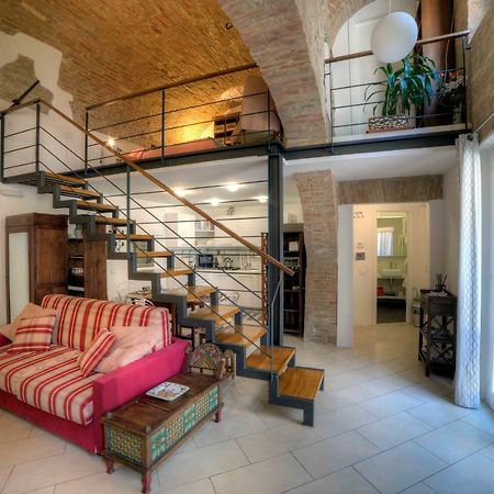 Stilnuovo Charming Apartment In Siena'S Historic Center, Very Close To Piazza Del Campo Luaran gambar