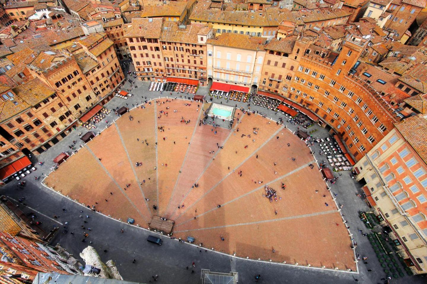Stilnuovo Charming Apartment In Siena'S Historic Center, Very Close To Piazza Del Campo Luaran gambar
